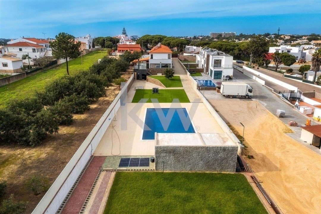 Moradia T2 para Venda em Albufeira e Olhos de Água Foto 83