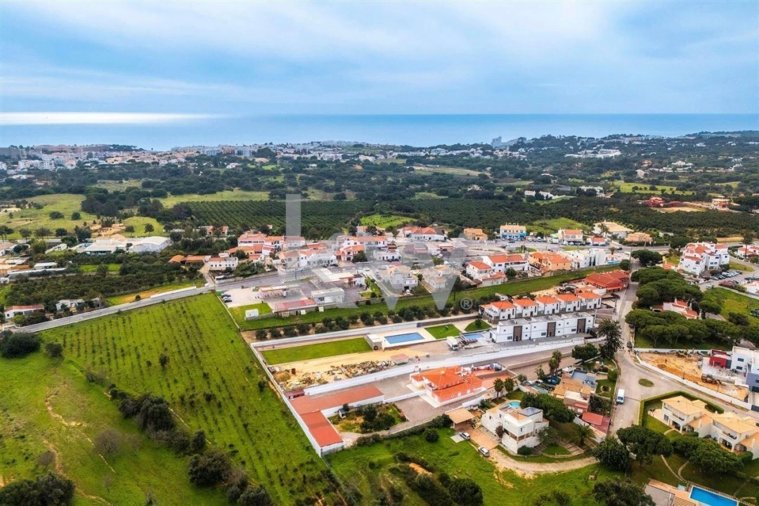 Moradia T2 para Venda em Albufeira e Olhos de Água Foto 76