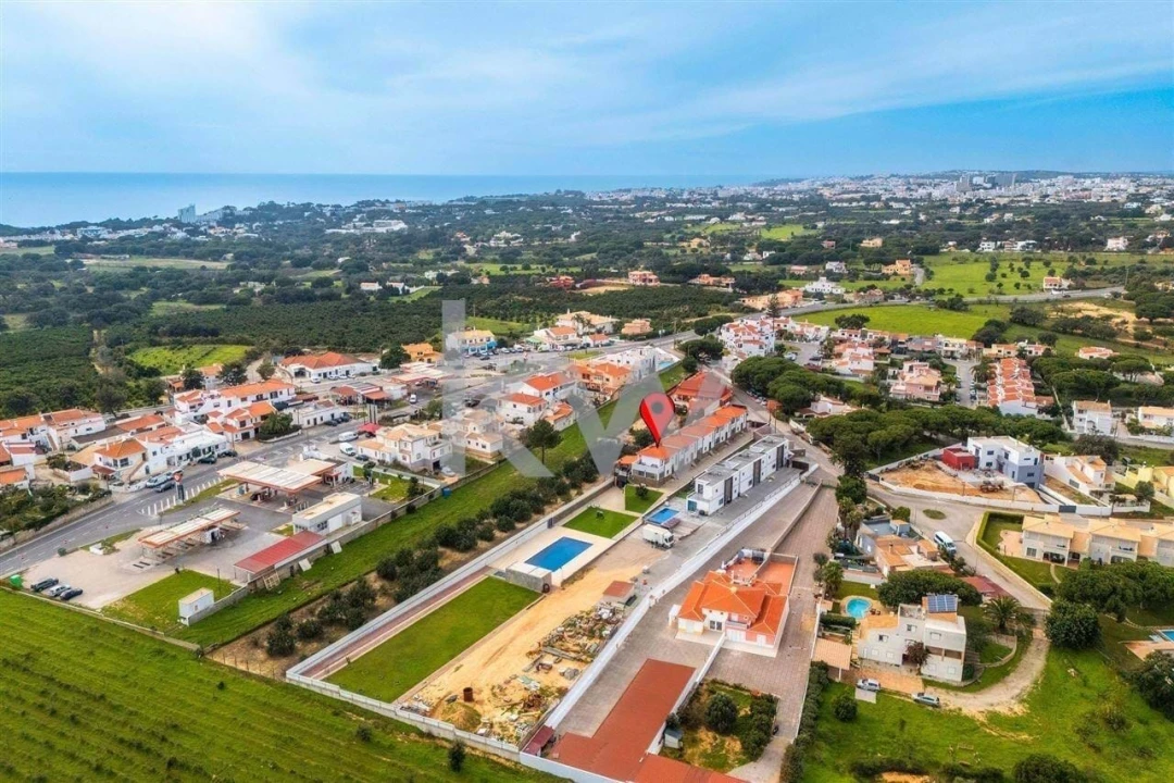 Moradia T2 para Venda em Albufeira e Olhos de Água Foto 79
