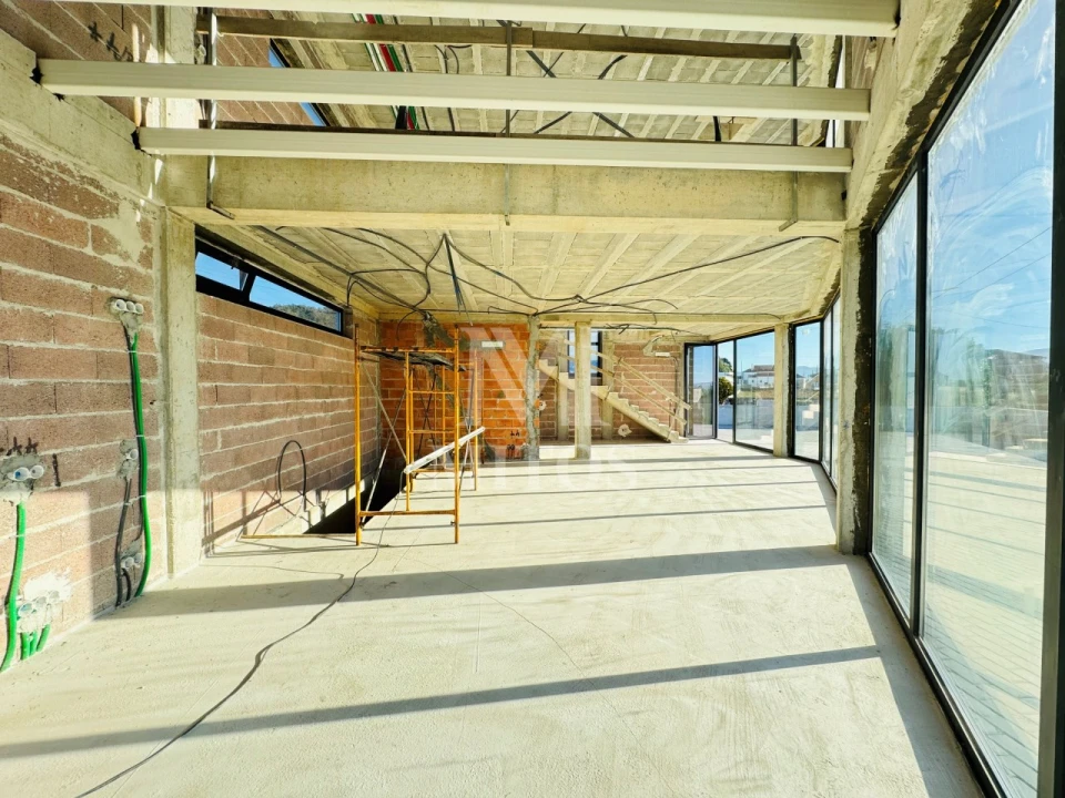 Loja para Arrendamento em Cardielos e Serreleis Foto 4