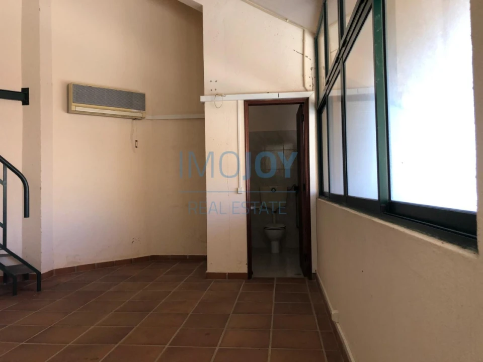Loja para Venda em Quarteira Foto 5