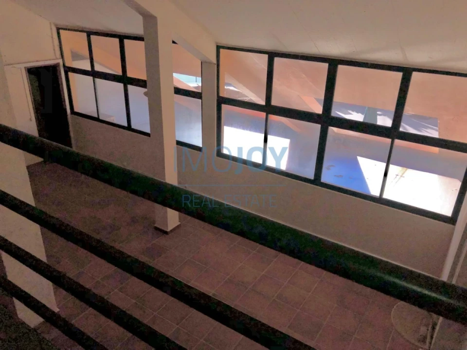 Loja para Venda em Quarteira Foto 8