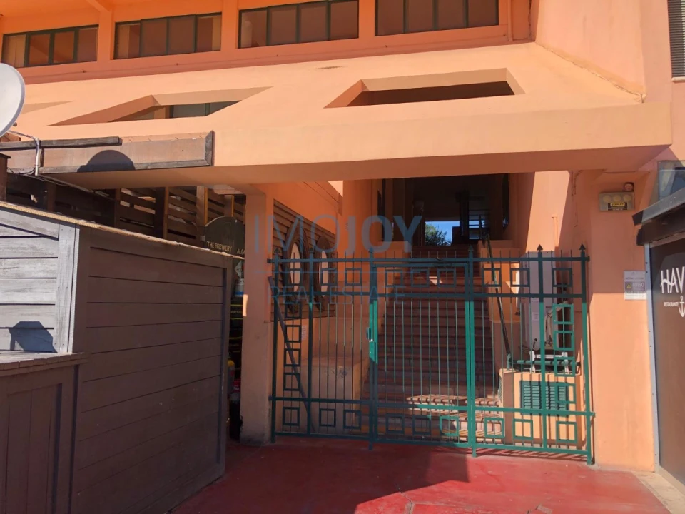 Loja para Venda em Quarteira Foto 11