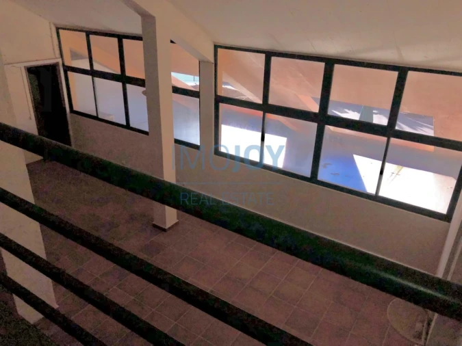 Loja para Venda em Quarteira Foto 8