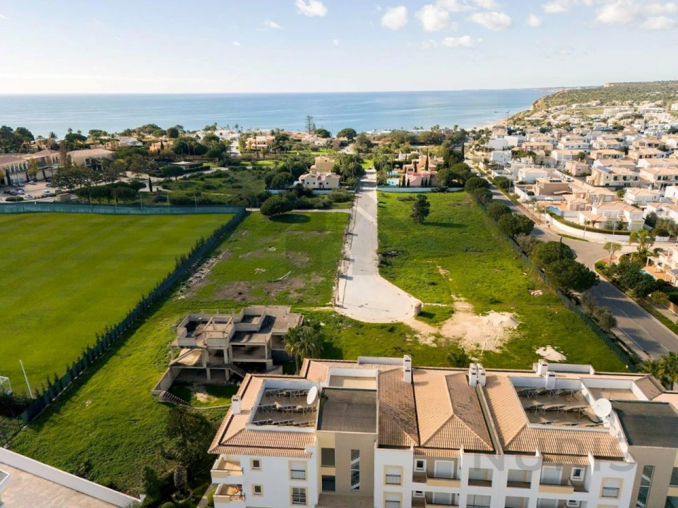 Terreno para Venda em Lagos (São Sebastião e Santa Maria) Foto 1