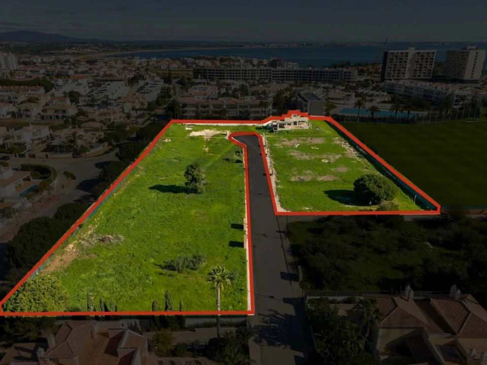 Terreno para Venda em Lagos (São Sebastião e Santa Maria) Foto 2