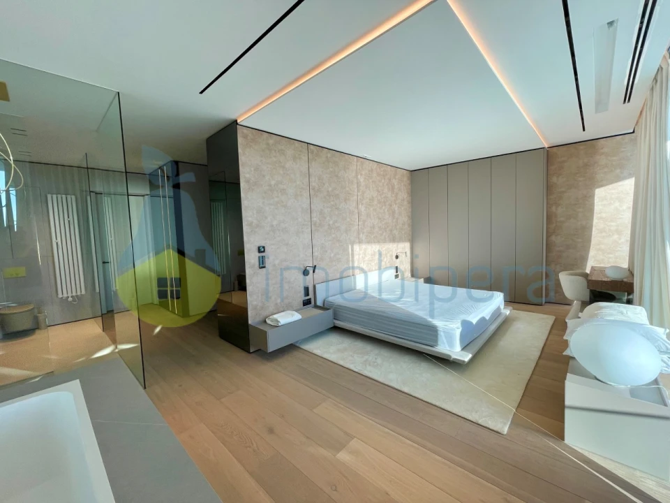 Moradia T7 para Venda em Guia Foto 12