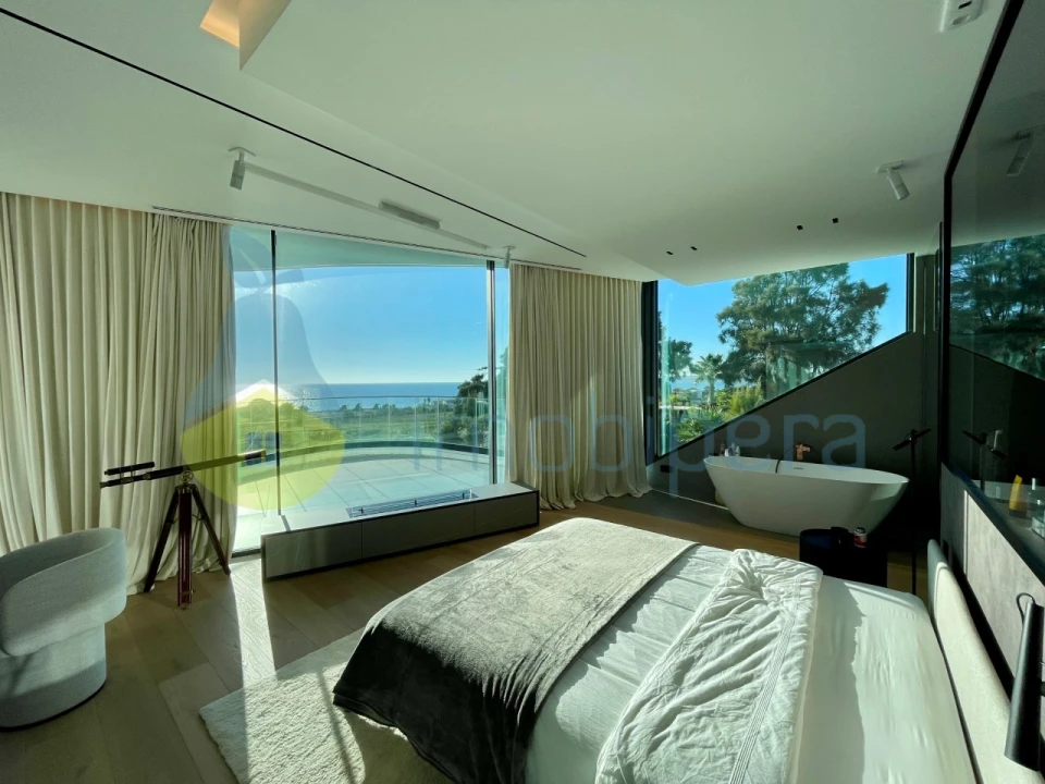 Moradia T7 para Venda em Guia Foto 9