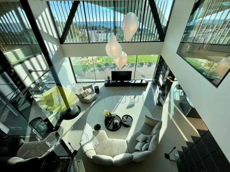 Moradia T7 para Venda em Guia Foto 3