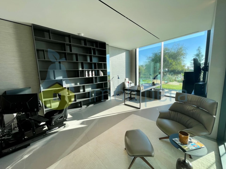 Moradia T7 para Venda em Guia Foto 20