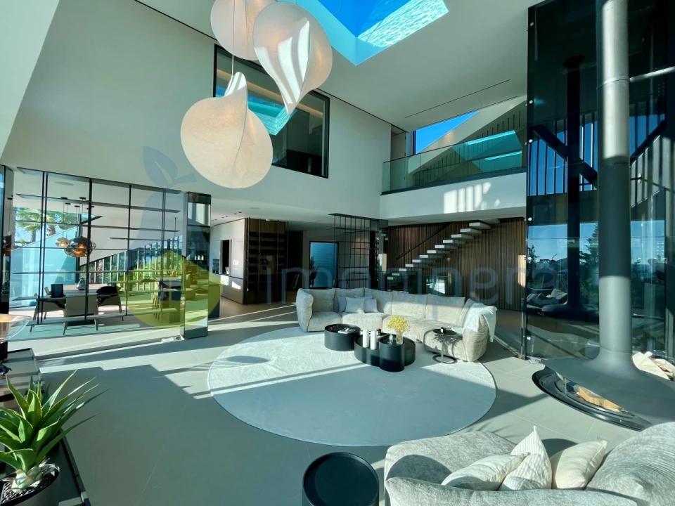 Moradia T7 para Venda em Guia Foto 4