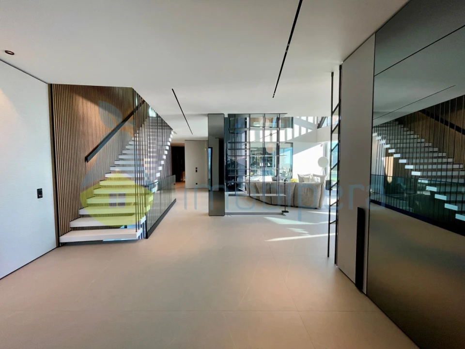 Moradia T7 para Venda em Guia Foto 2