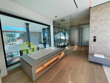 Moradia T7 para Venda em Guia