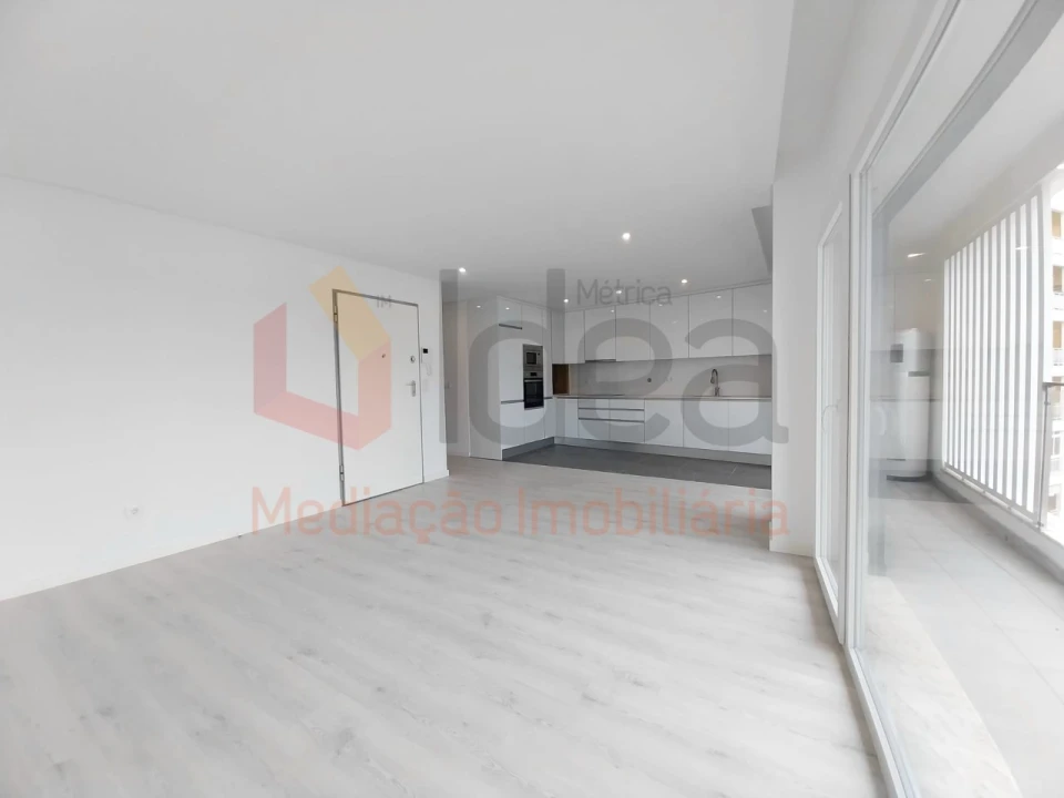 Apartamento T2 para Venda em Corroios Foto 4
