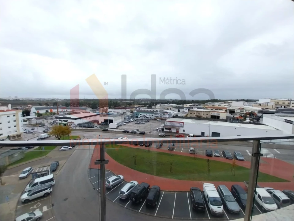 Apartamento T2 para Venda em Corroios Foto 9