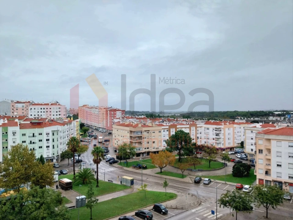 Apartamento T2 para Venda em Corroios Foto 18
