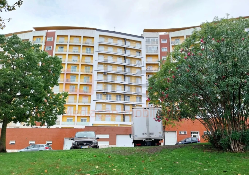 Apartamento T2 para Venda em Corroios Foto 35