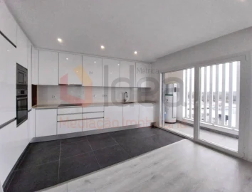 Apartamento T2 para Venda em Corroios