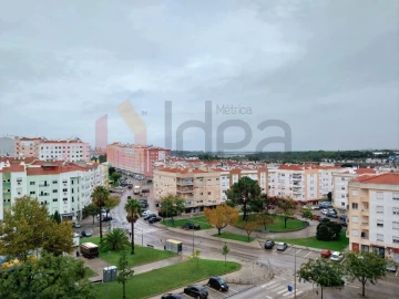 Apartamento T2 para Venda em Corroios