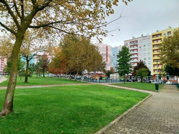 Apartamento T2 para Venda em Corroios