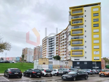 Apartamento T2 para Venda em Corroios