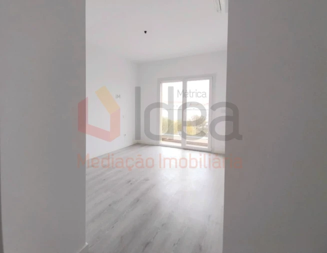 Apartamento T2 para Venda em Corroios Foto 20