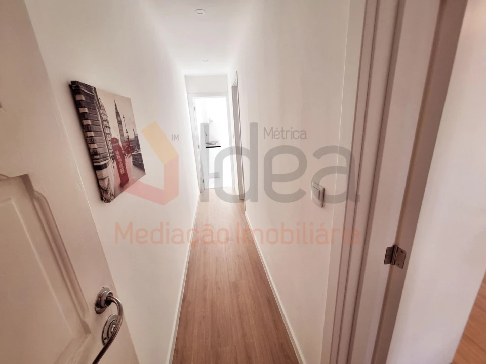 Apartamento T1 para Venda em Baixa da Banheira e Vale da Amoreira Foto 4