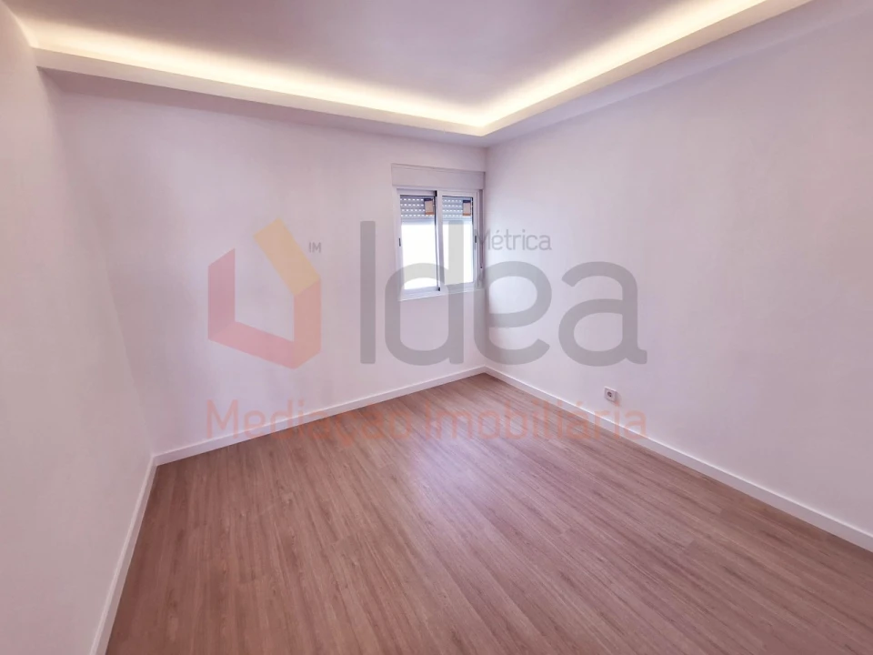 Apartamento T1 para Venda em Baixa da Banheira e Vale da Amoreira Foto 6