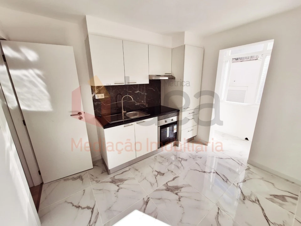 Apartamento T1 para Venda em Baixa da Banheira e Vale da Amoreira Foto 7