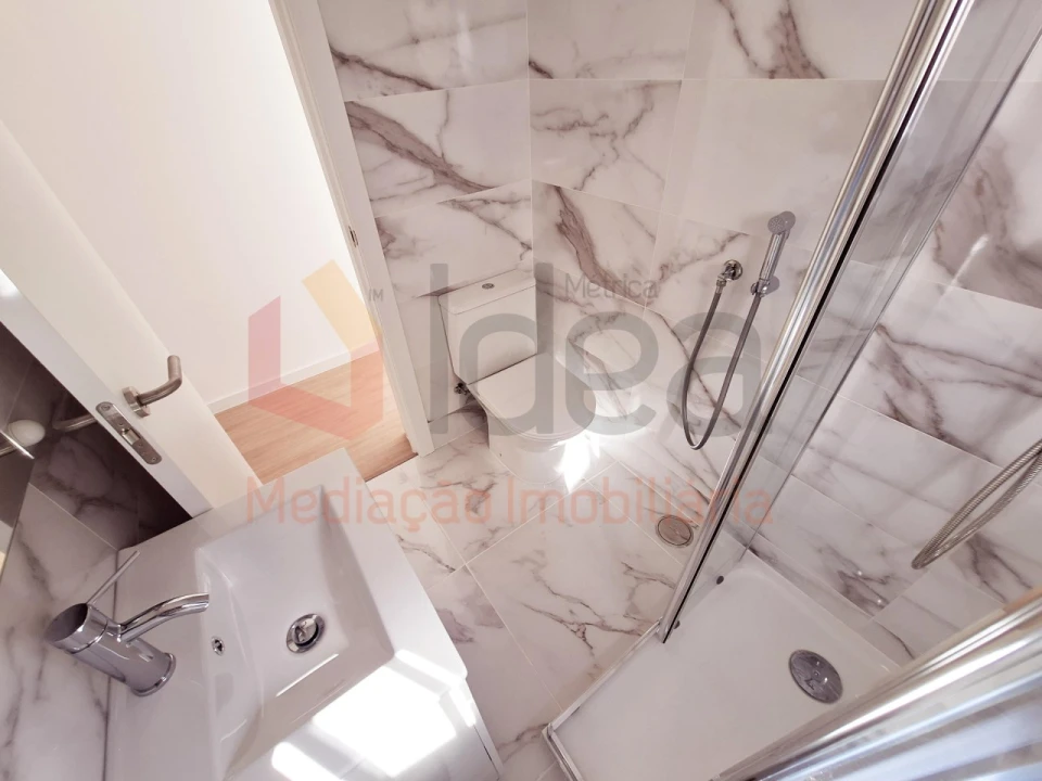 Apartamento T1 para Venda em Baixa da Banheira e Vale da Amoreira Foto 16