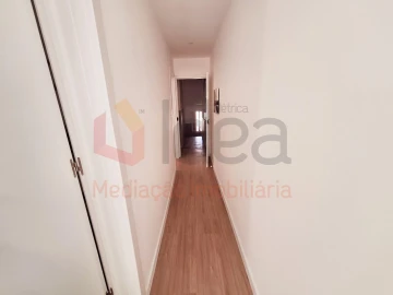 Apartamento T1 para Venda em Baixa da Banheira e Vale da Amoreira