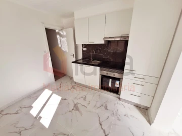 Apartamento T1 para Venda em Baixa da Banheira e Vale da Amoreira