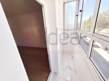 Apartamento T1 para Venda em Baixa da Banheira e Vale da Amoreira