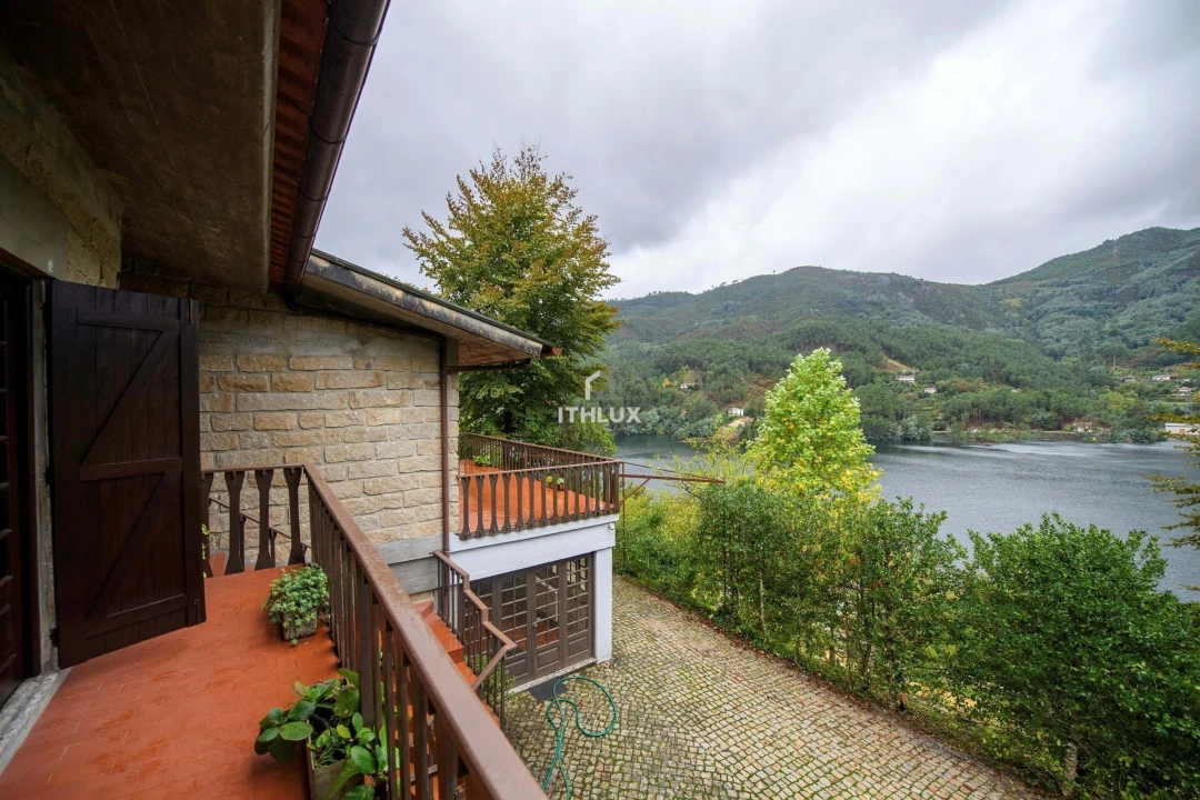 Moradia T4 para Venda em Vilar da Veiga Foto 11