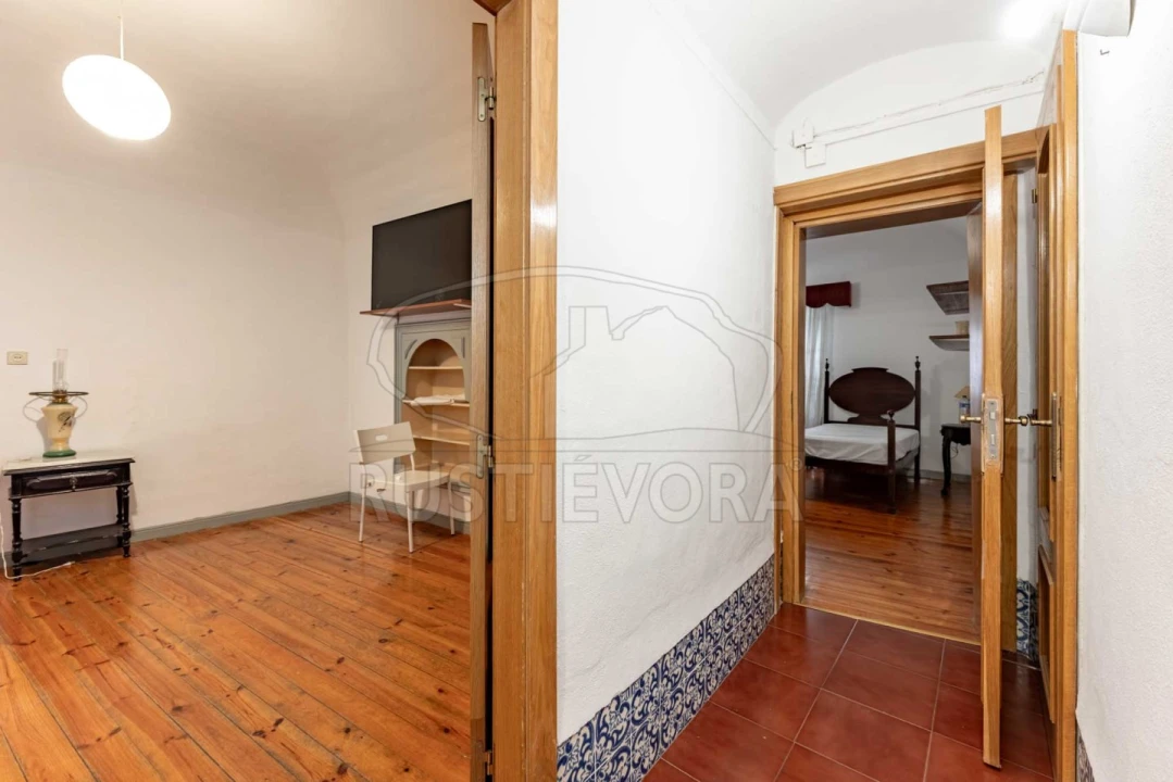Moradia T2 para Venda em Évora (São Mamede, Sé, São Pedro e Santo Antão) Foto 5