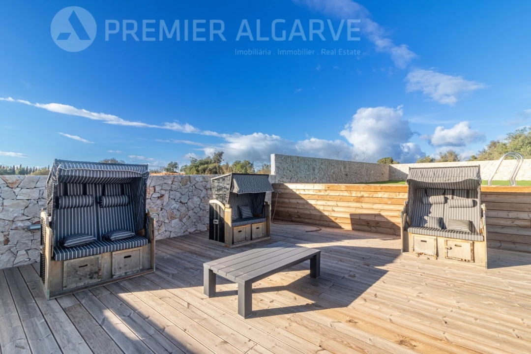 Moradia T5 para Venda em Quarteira Foto 22