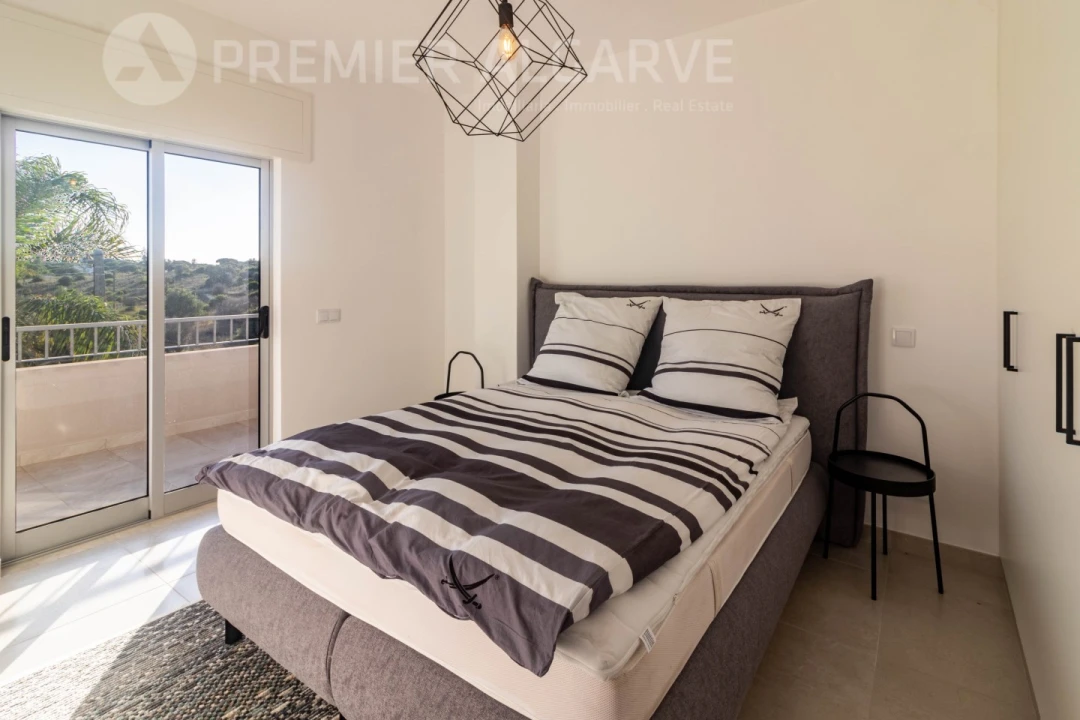 Moradia T5 para Venda em Quarteira Foto 25