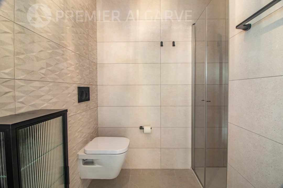 Moradia T5 para Venda em Quarteira Foto 34