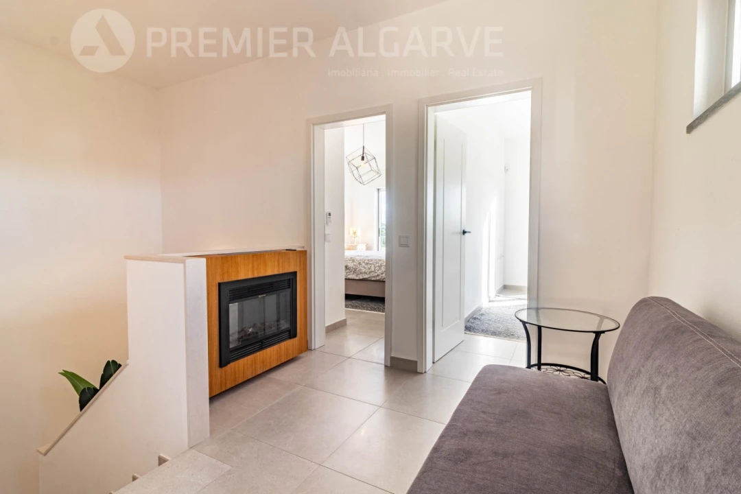 Moradia T5 para Venda em Quarteira Foto 35