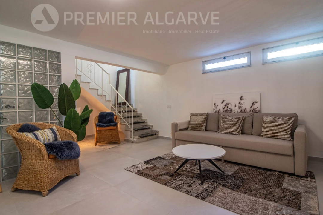 Moradia T5 para Venda em Quarteira Foto 39