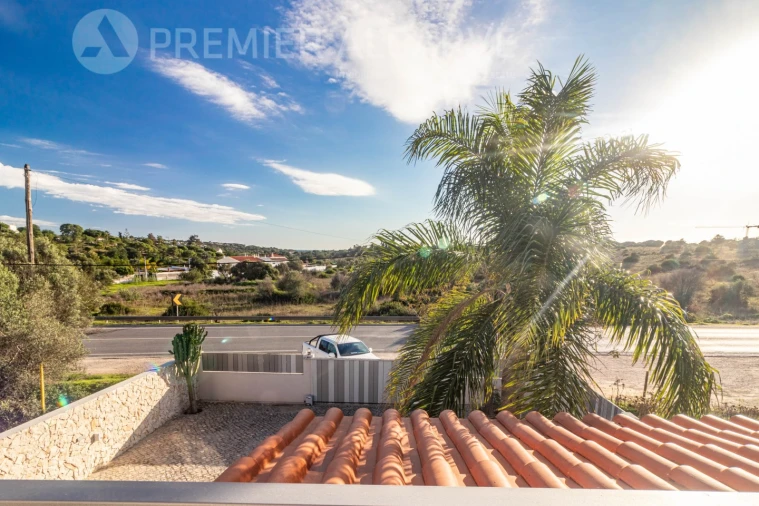 Moradia T5 para Venda em Quarteira Foto 27