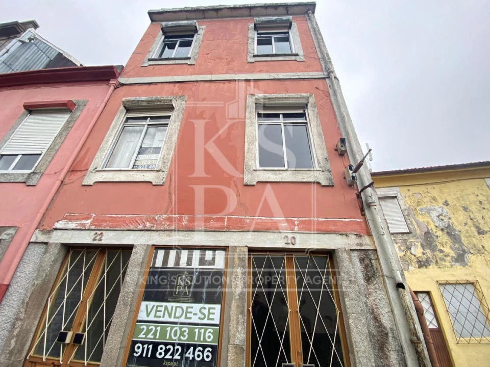 Prédio para Venda em Campanhã Foto 1