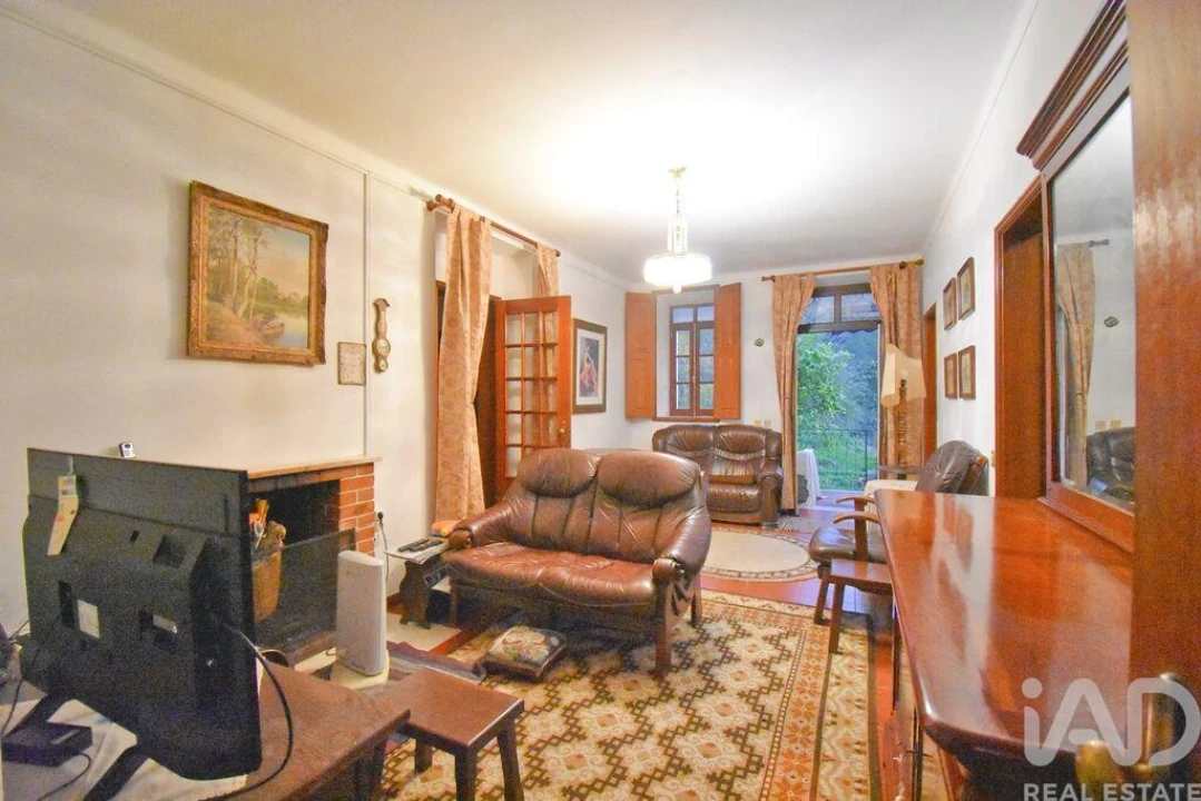 Moradia T5 para Venda em Eiras e São Paulo de Frades Foto 11