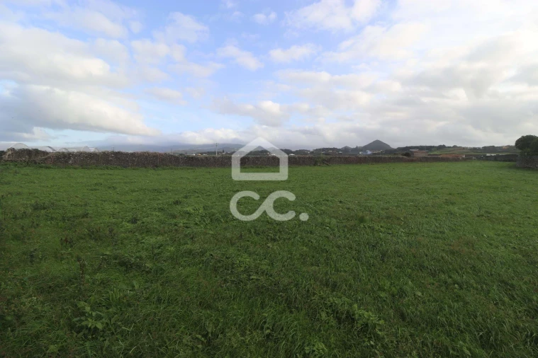 Terreno para Venda em Pico da Pedra Foto 10