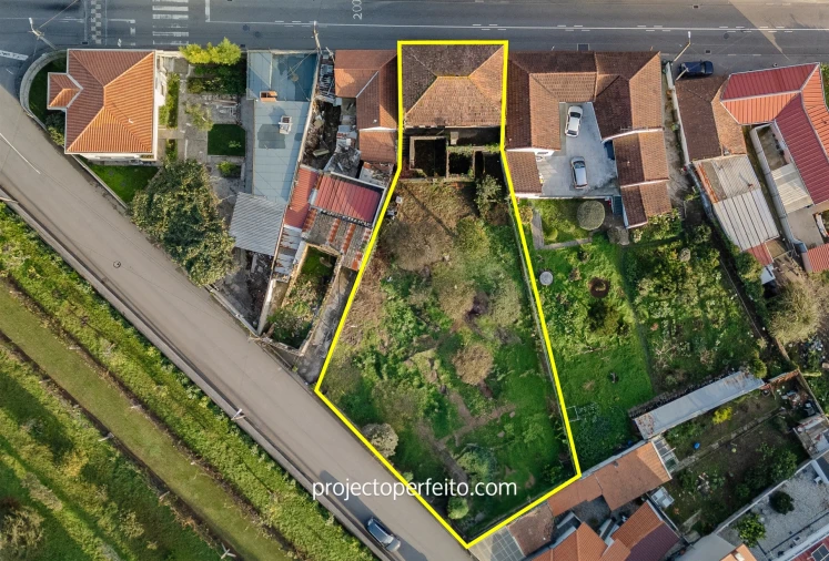 Moradia T8 para Venda em Paços de Brandão Foto 3