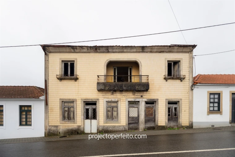 Moradia T8 para Venda em Paços de Brandão Foto 11