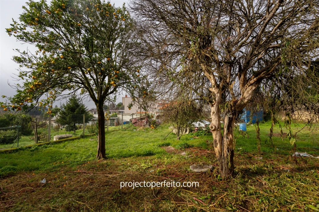 Moradia T8 para Venda em Paços de Brandão Foto 2