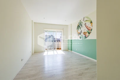 Apartamento T4 para Venda em Marvila, Ribeira Santarém, São Salvador, São Nicolau