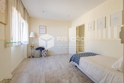 Apartamento T4 para Venda em Marvila, Ribeira Santarém, São Salvador, São Nicolau