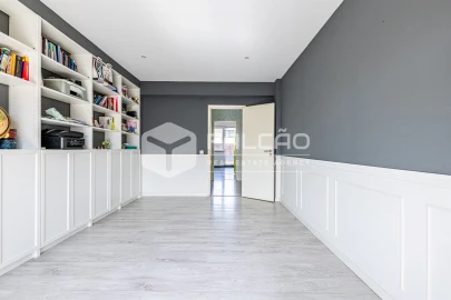 Apartamento T4 para Venda em Marvila, Ribeira Santarém, São Salvador, São Nicolau